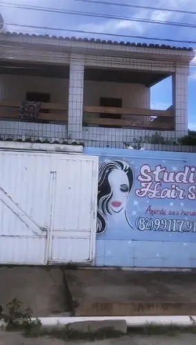 Casa de Primeiro Andar na Barra de Santo Antônio, próx a Ilha da Crôa
