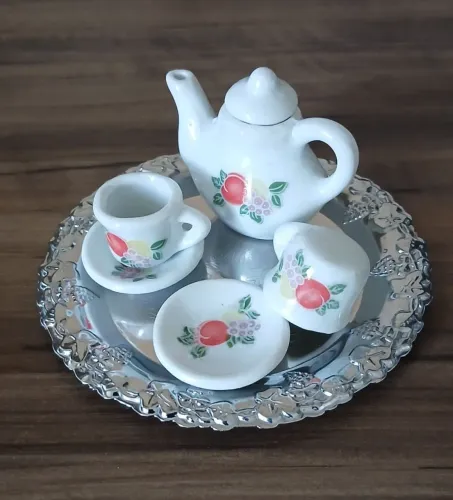 Conjunto miniatura xícaras + bule e bandeja inox