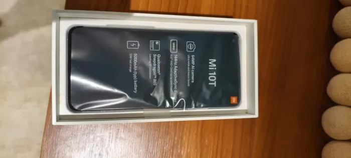 Smartphone Xiomi MI 10 T, muito novo