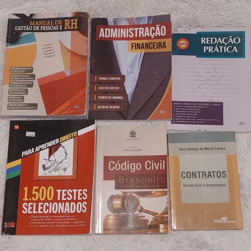 Vendo Livros - R$ 15 cada