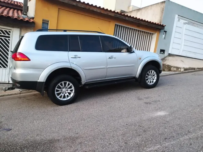 Mitsubishi Pajero Dakar 3.2 4X4 T.i. Dies. 5P Aut. 2010