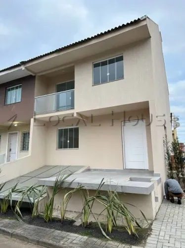 Sobrado à venda em Curitiba, Bairro Alto, com 3 quartos, 136m²