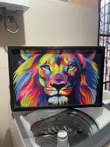 Quadro de leão colorido 