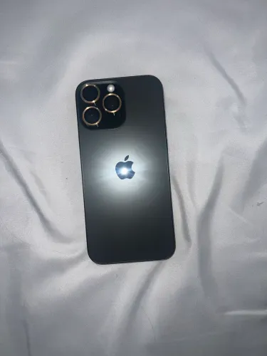 Celular iPhone 16 pro max Titânio-preto (252 GB)