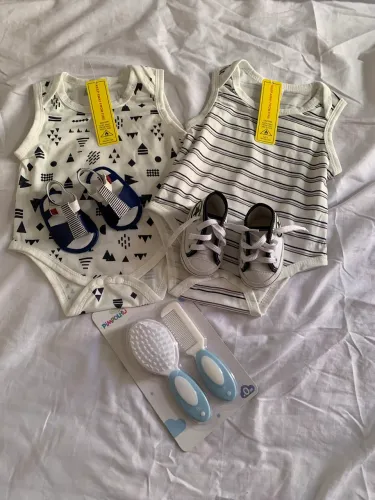 Roupas e sapatos 
