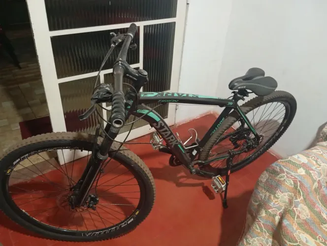 Bicicleta aro 29 em alumínio levíssima Stark