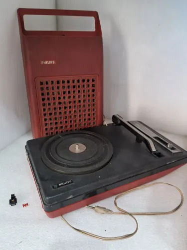 toca discos antigo portátil Philips 