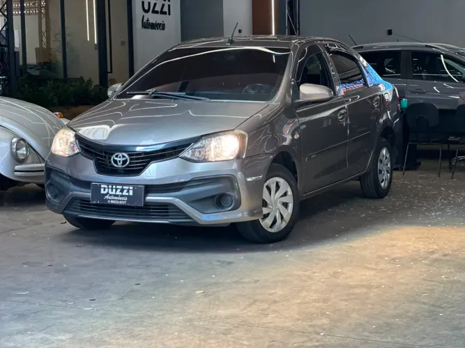 Toyota Etios X Plus Sedan 1.5 Flex 16V 4P Mec. 2020
