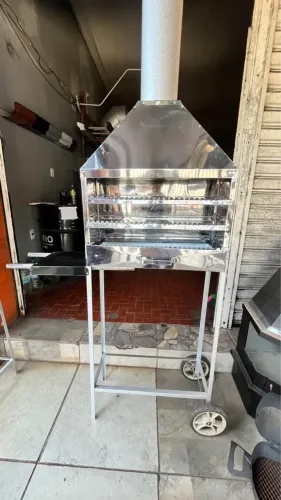 churrasqueira de inox com rodinhas para espetinhos nova