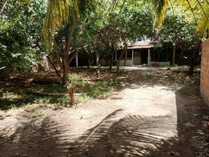 Casa belíssima em local tranquilo