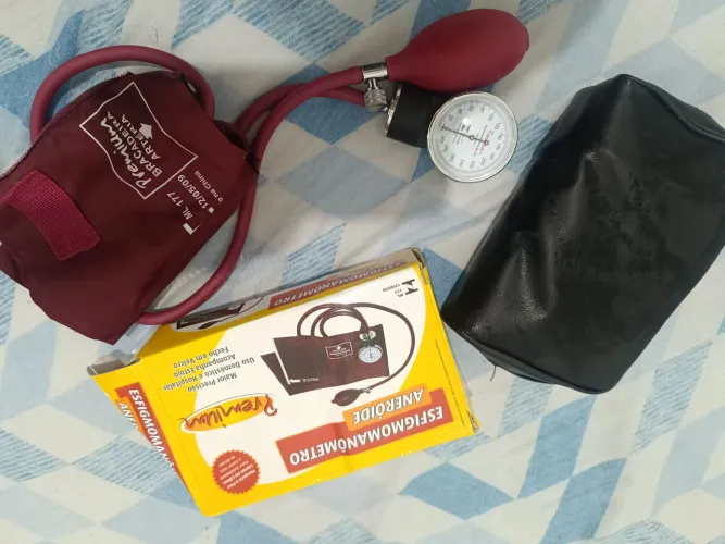 Vendo kit enfermagem