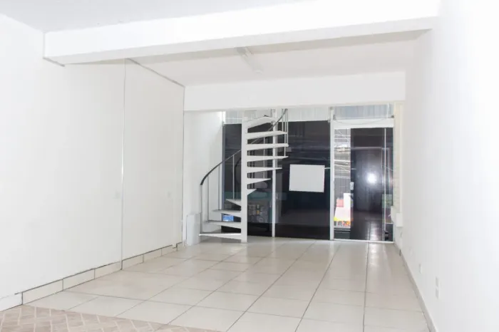 Loja em shopping na Praça do Carmo, 71 - Loja 24 64 m²