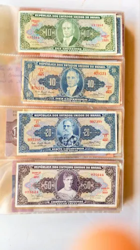 Vendo colecao de notas e moedas antigas