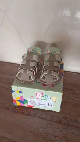 SANDÁLIA BEBÊ NOVA A VENDA 