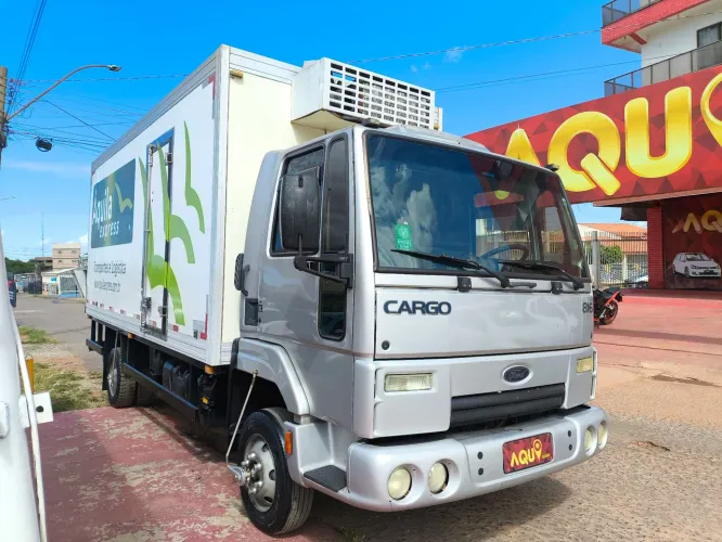 CAMINHÃO FORD CARGO 816 BAU REFRIGERADO 2013