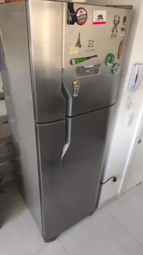 Geladeira Electrolux DFX41 Frost Free Inox 220v