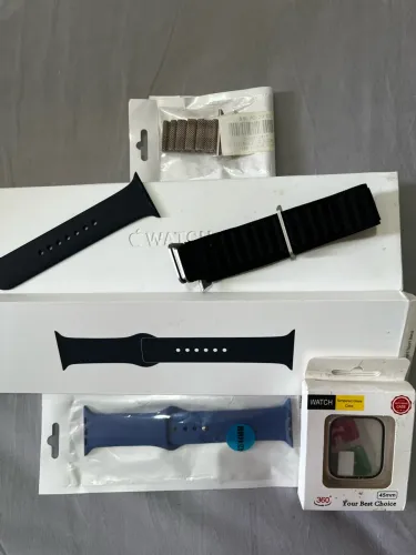 Apple Watch; 45mm; Caixa, Acessórios; Sem detalhes.