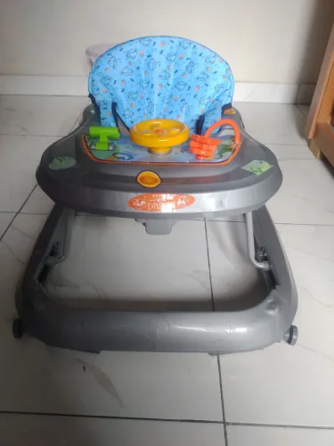 Andador de bebê 