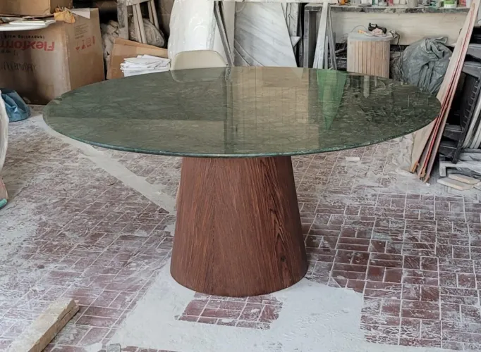 Base cone imbuia + tampo redondo 140cm verde Guatemala