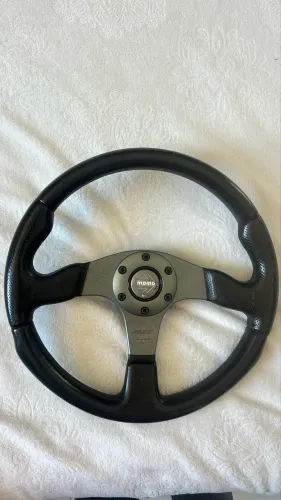 Volante Momo original