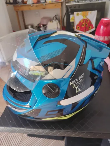 Capacete