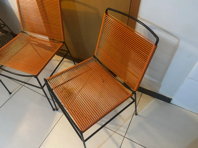 2 cadeiras Californian Tok Stok