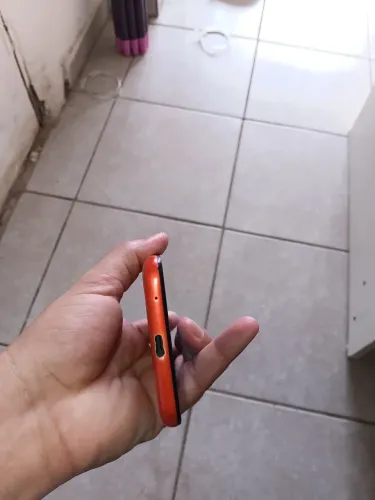 Vendo celular moto 7 32 gb