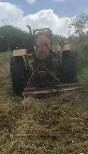 Trator agrícola valmet