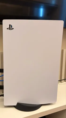 Play Station 5 em ótimo estado 