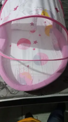 Ninho para bebê com mosquiteiro. 