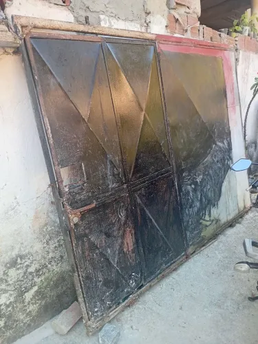 PORTAO DE CHAPA DE ZINCO