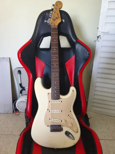 Guitarra Squier Start - by Fender