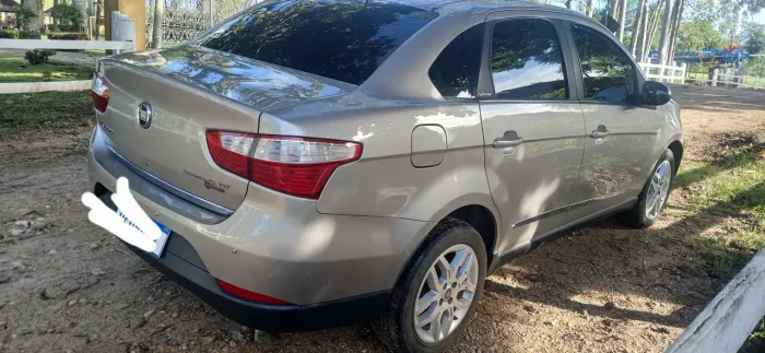 Fiat Grand Siena Essence Dual. 1.6 Flex 16V 2013