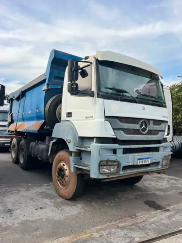 MERCEDES-BENZ AXOR 4144 6X4 2015/2015 CACAMBA 16M