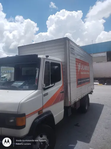 Fretes mudanças carretos zona leste