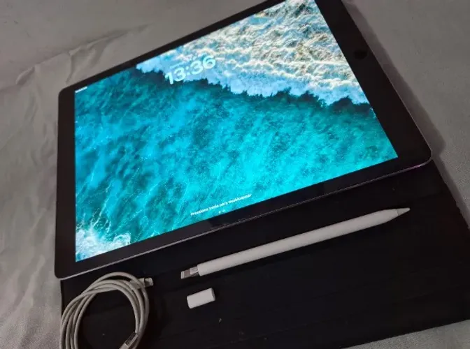 iPad Pro 12,9" 1ª Ger. - 128GB + Apple Pencil + bateria boa