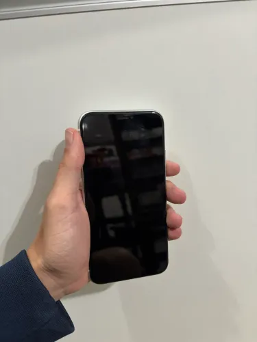 iPhone XR branco 