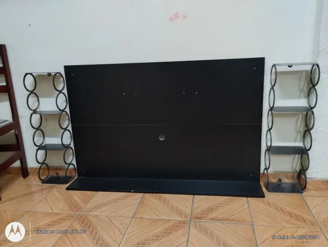 Painel de tv50 polegada com balcão até