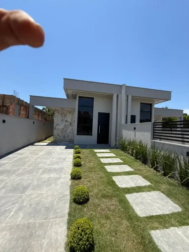 Casa Moderna no Rio Vermelho | 2 Quartos + Suíte