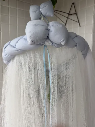 Cortinado de véu para berço cor azul