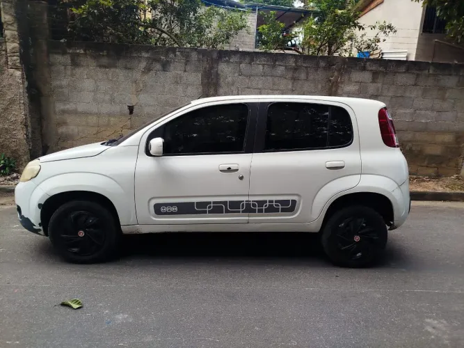 Fiat Uno Vivace Celeb. 1.0 EVO F.flex 8V 5P 2014