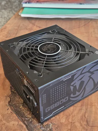 Fonte 600W - GS600 - Selo 80plus e PFC ativo