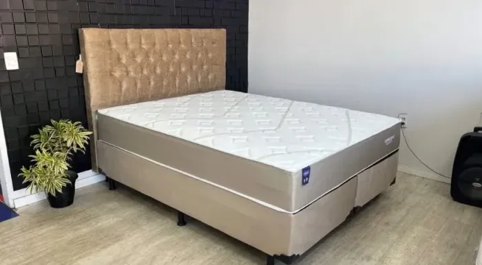 Cama casal (novo) com molas