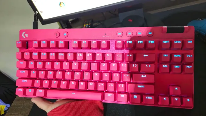Teclado Logitech G PRO X Tkl Rapid Magenta - 1 mês de uso