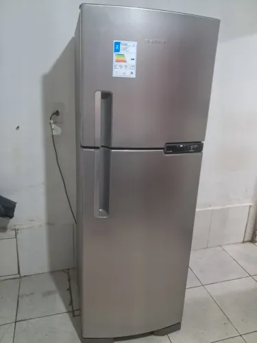 Geladeira Brastemp FrosFree 375LT Inox