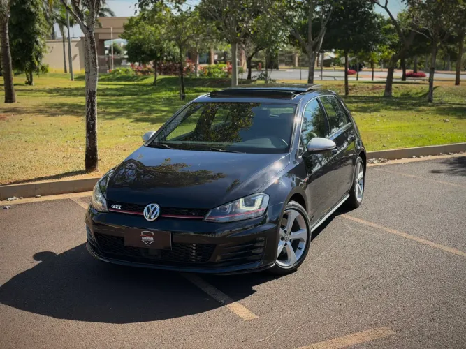 Volkswagen Golf GTI 2.0 TSI 220cv Aut. 2015
