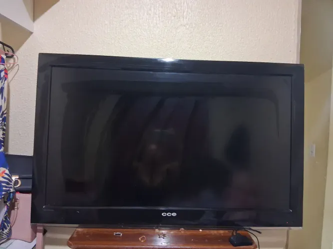 TV CCE 42" funcionando perfeitamente 