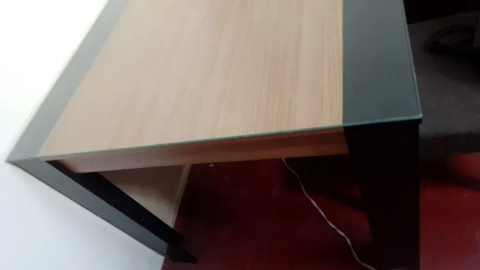Mesa 4cadeiras MDF com tampo de vidro