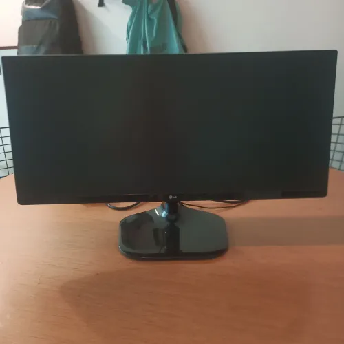Monitor LG UltraWide 25? IPS - Modelo 25UM58-P