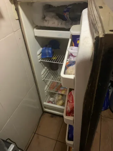 Geladeira usada quebra galho